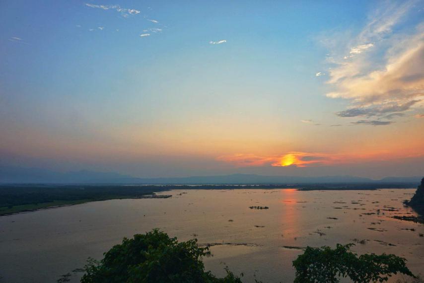 ဘားအံမြို့ အာလဝံအင်းထဲတွင် ပထမဆုံး Bamboo Rafting Activity ဖော်ဆောင်မည်