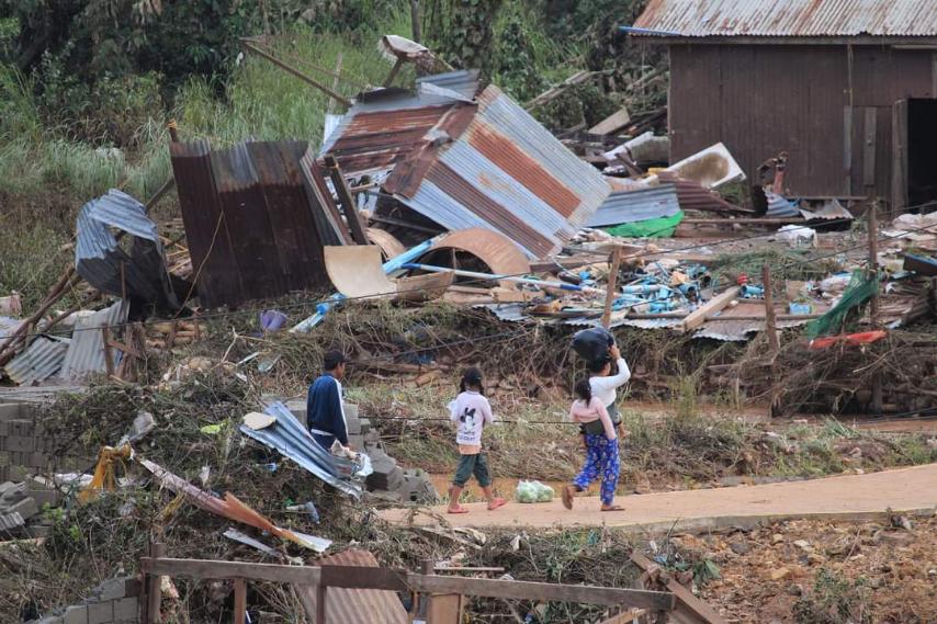 ဟိုတယ်နှင်းရွှေရည်မှ ကလောမြို့တွင် ဆိုလာဖြင့် ဖုန်းအားသွင်းရန် နှစ်နေရာ ပြုလုပ်ပေးထား