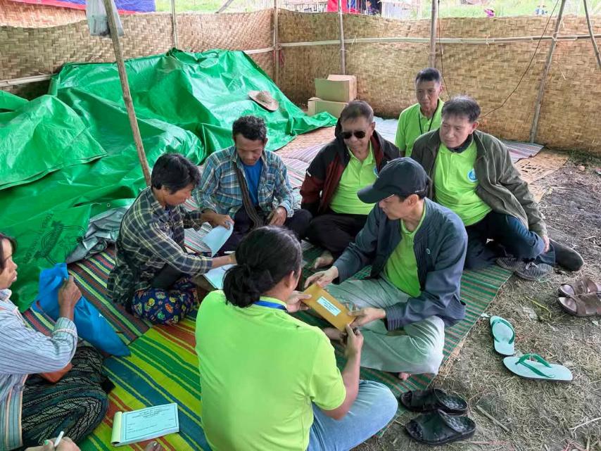 ဟိုတယ်ဆိုင်ရာလုပ်ငန်းရှင်များအသင်းမှ ဝန်ကြီးဌာန အား ကျပ်သိန်း (၁၅၀)၊ ငလျင်ဒဏ်သင့်ဒေသများ အတွက် သိန်း(၇၁၀) နှင့် ပစ္စည်းအပါအဝင် ကာလတန်ဖိုး ကျပ်သိန်း(၁၀၀၀) ဝန်းကျင် လှူဒါန်းခဲ့